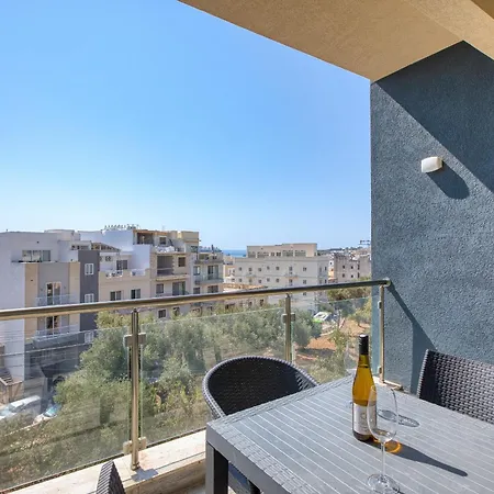 Spacious & Bright 3 Bedroom With Balcony Kdeb1-1 Марсашлокк