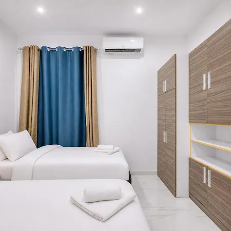 Spacious & Bright 3 Bedroom With Balcony Kdeb1-1 Апартаменты