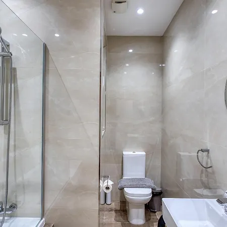 Spacious & Bright 3 Bedroom With Balcony Kdeb1-1 * Marsaxlokk